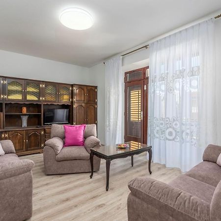 Apartment Lazzarich With Terrace Poreč Exteriér fotografie